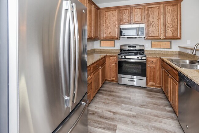 613 Ryan Peak Ln, Henderson, NV 89011 - photo 6