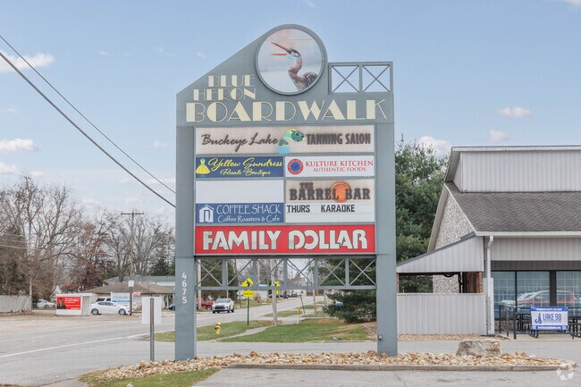 Grab a bite to eat and do some shopping in Buckeye Lake at Blue Heron Boardwalk Plaza.