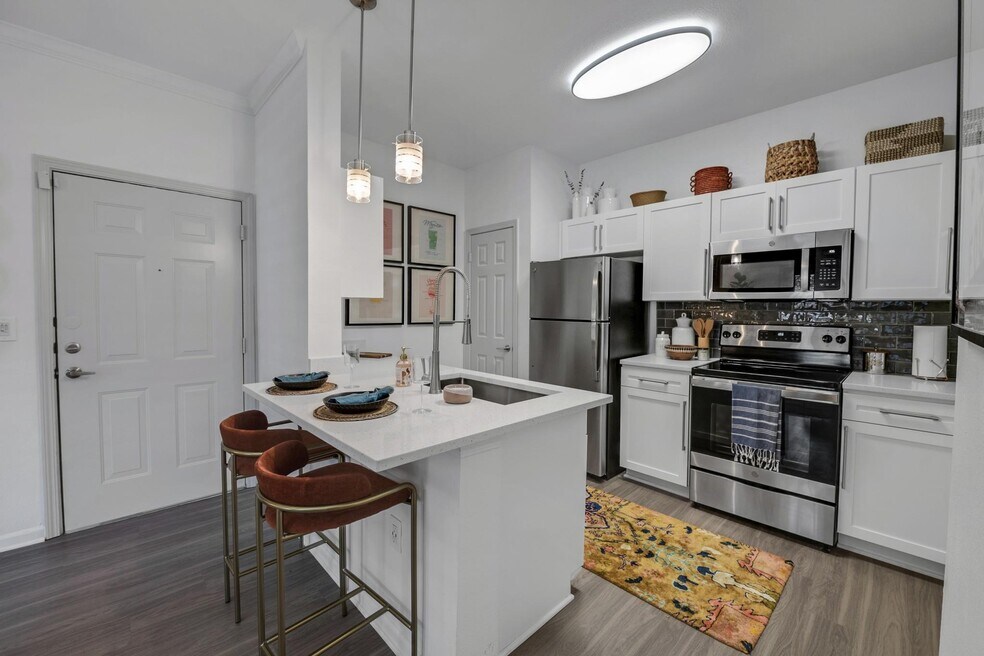 Aventura Clear Creek, Overland Park, KS 66221 - photo 1