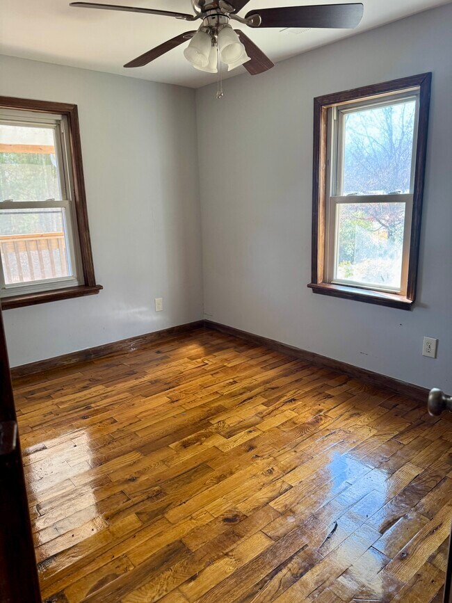 640 Prospect Dr, North Wilkesboro, NC 28659 - photo 4