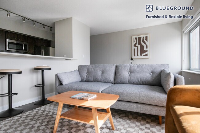 121 W Chestnut St unit FL25-ID1291, Chicago, IL 60610 - photo 3