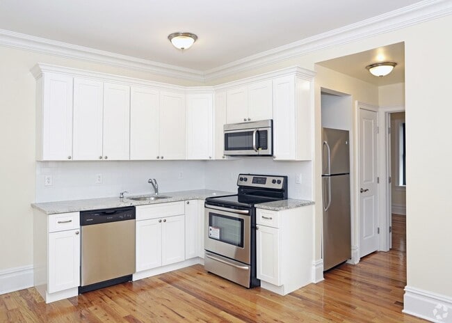 Ponciana Apartments: Contemporary Comfort and Affordable Luxury in North Bergen!, North Bergen, NJ 07047 - photo 2