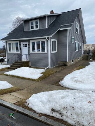 69 Dustin St, Worcester, MA 01604
