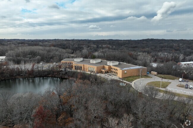 School of Environmental Studies is located in Apple Valley, MN.