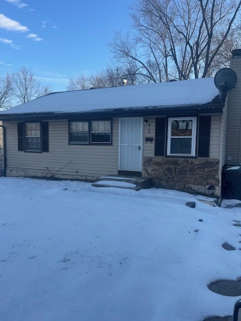 416 Caithness Rd, St. Louis, MO 63137