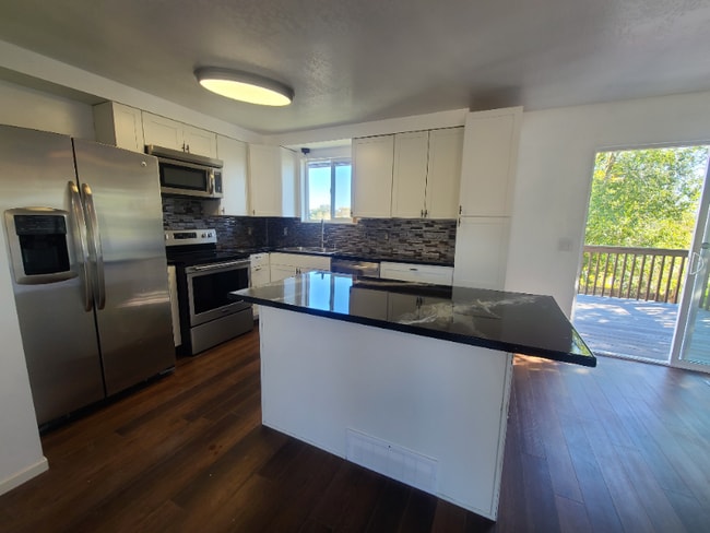 5453 S 5425 W, Salt Lake City, UT 84118 - photo 4