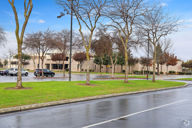 Gregori High School in Modesto is close to highway 99.