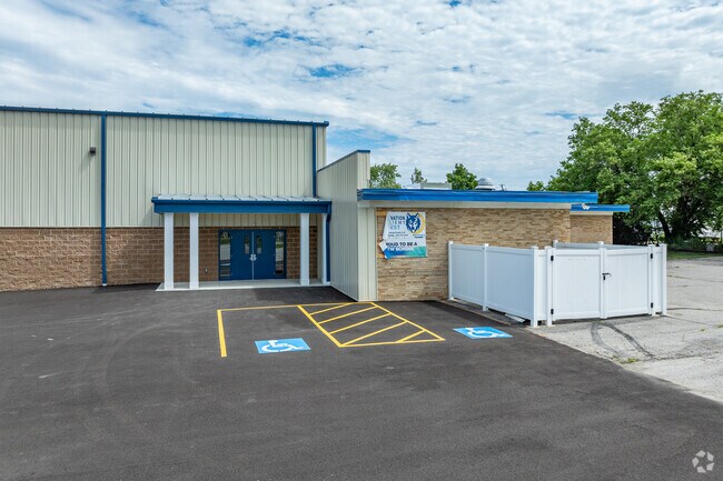 Innovation Academy West has received an overall grade of C from Niche.