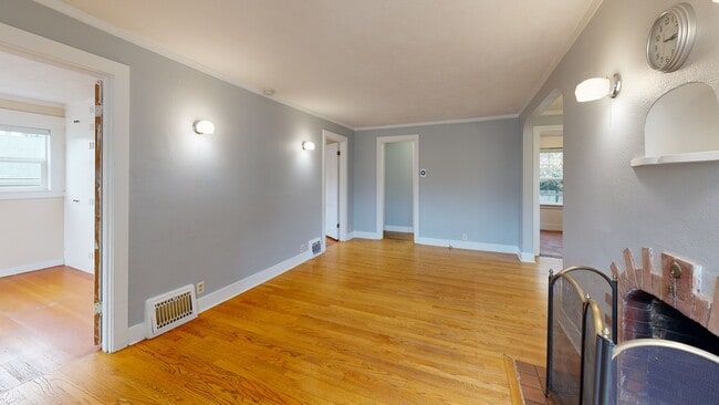 2490 E Nob Hill St SE, Salem, OR 97302 - photo 2