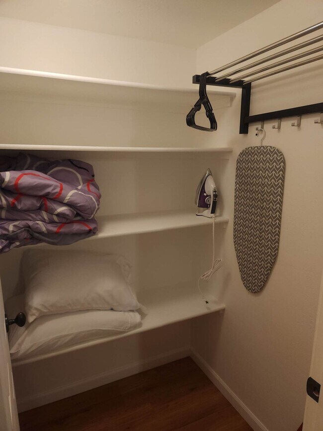 1428 Crown Ave unit ID1337819P, Medford, OR 97504 - photo 7