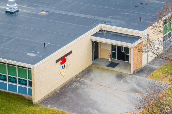 Wawecus Road School is located in Worcester, Massachusetts.