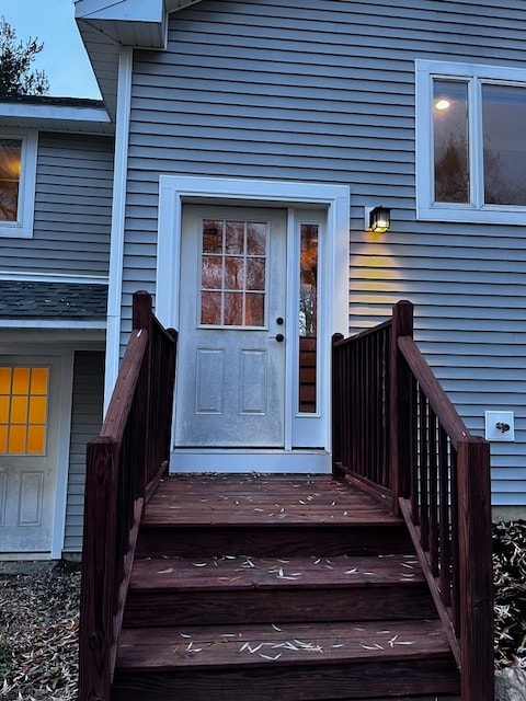 172 S Maple St, Vergennes, VT 05491 - photo 2