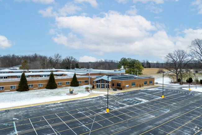 At least 37% of students at Corydon Elementary School are proficient in reading.