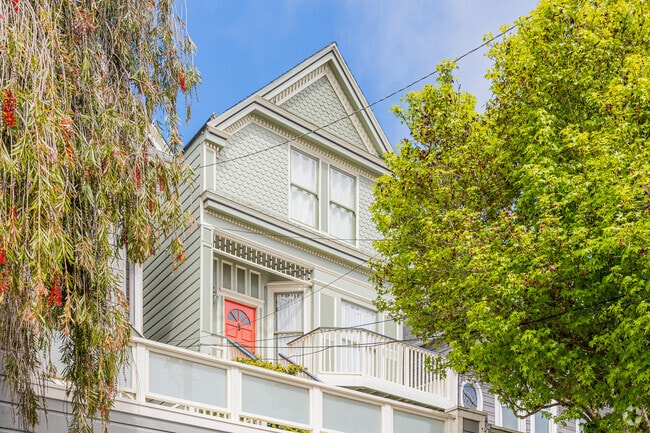 Edwardian-style homes sit in the southern part of Glen Park.