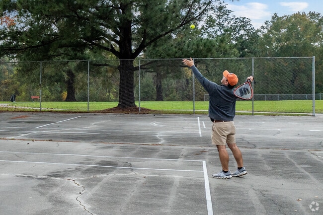 Wildwood is a fairly active community, with many residents taking up golf or tennis.