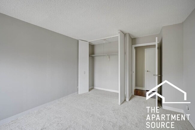 100 W Chestnut St unit 3008, Chicago, IL 60610 - photo 7