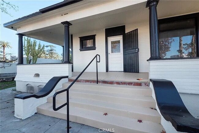724 W 2nd St unit A, Pomona, CA 91766 - photo 3