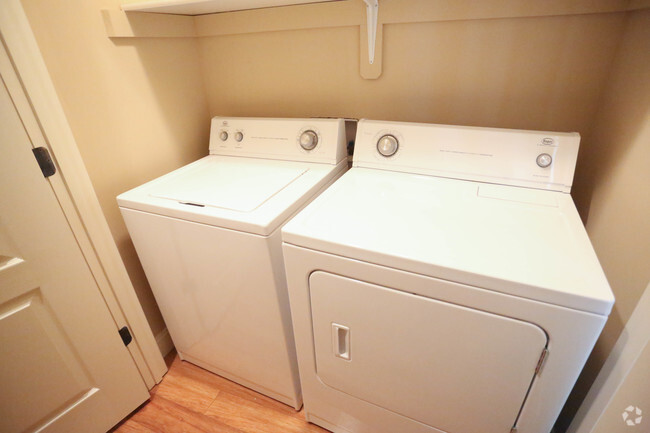 Floor Plan E - Laundry