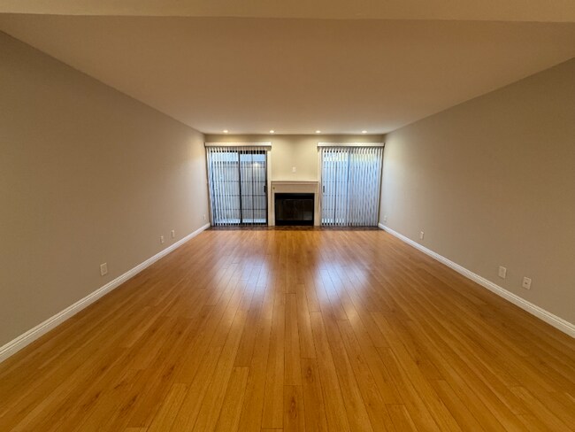 624 E Cedar Ave unit F, Burbank, CA 91501 - photo 7