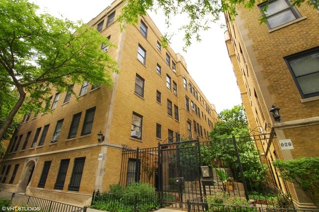 630 W Waveland Ave unit 3C, Chicago, IL 60613 - photo 7