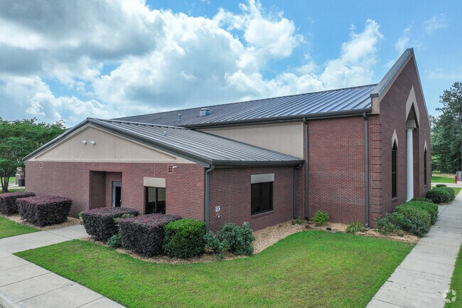 College Drive Christian School is a private school the serves the city of Pearl.