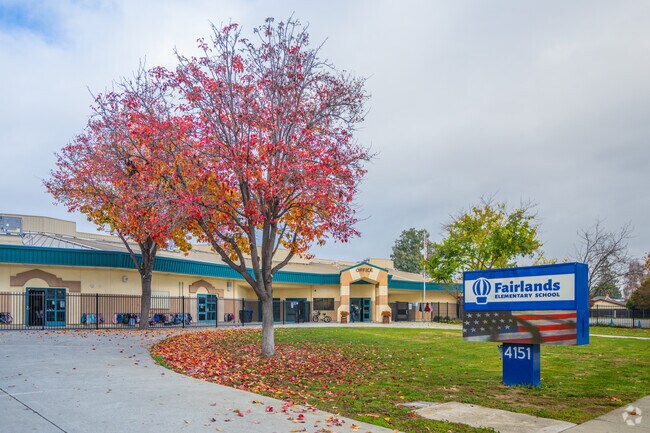 Fairlands Elementary serves K-5 grade students.