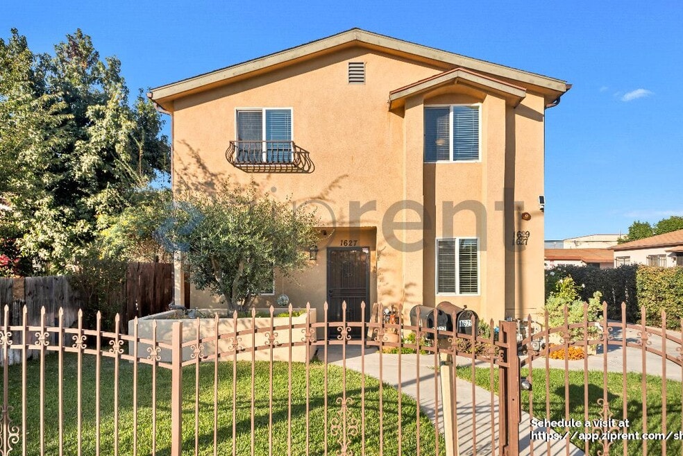 1627 W 82nd St, Los Angeles, CA 90047 - photo 1