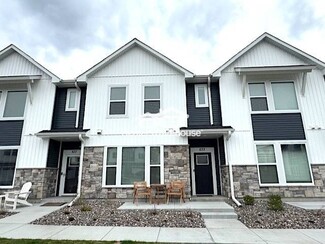 633 E Blossom Cir, Orono, MN 55356