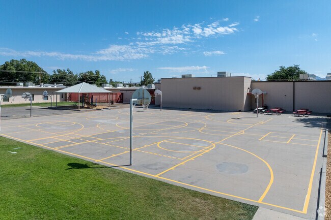 Alameda Elementary School