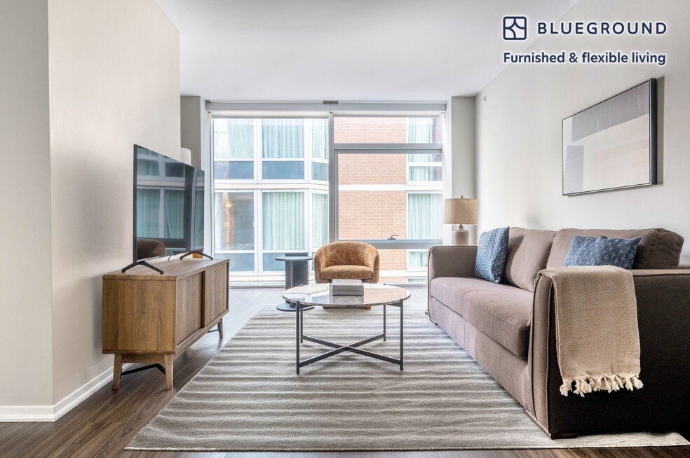 200 E Illinois St unit FL11-ID878, Chicago, IL 60611 - photo 1