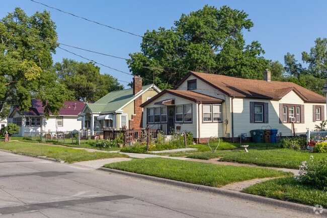 Downtown Waterloo offers traditional American style housing.