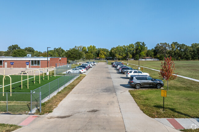 Northview Elementary offers a nice parking lot for visitors, parents and teachers