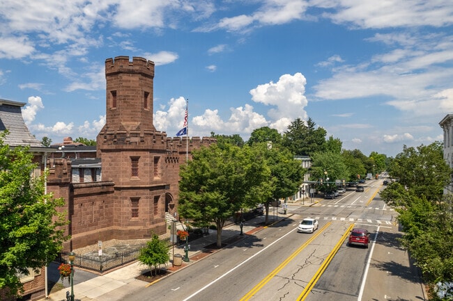An old prison in downtown Carlisle is now a museum and shows the towns military history.