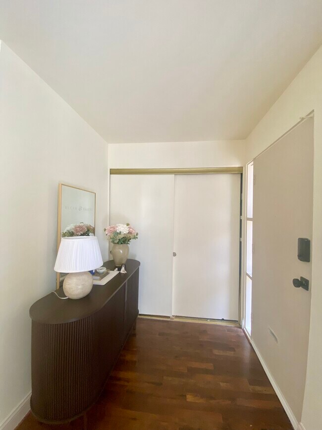 13 Stonehenge Cir unit 13T, Pikesville, MD 21208 - photo 6