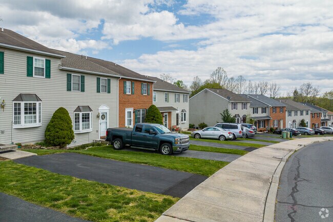 It's typical to see townhomes lining suburban streets in Saint Lawrence.