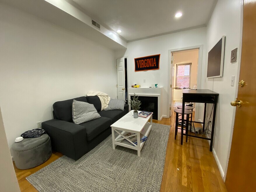 1 Wiget St unit 3, Boston, MA 02113 - photo 1