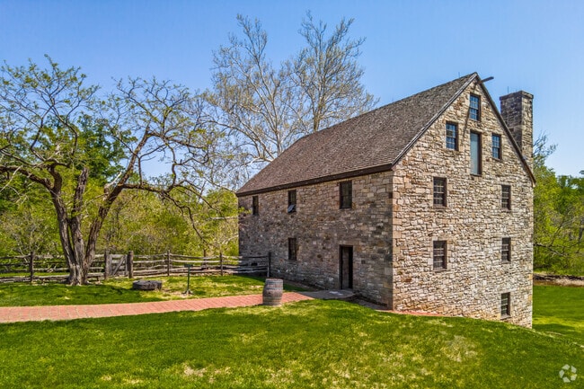 George Washington's Distillery and Gristmill