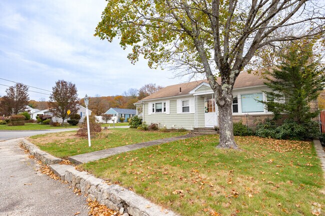 Ranch style homes are the most common home style in the Smithfield neighborhood.
