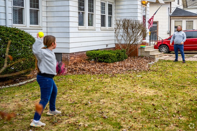 Residents of Holly enjoy a quiet neighborhood.