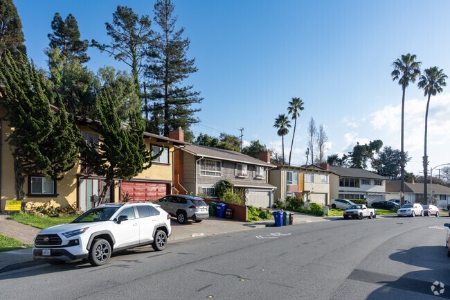 Prospective Fairmede-Hilltop residents can choose a large 2-story home if they like.