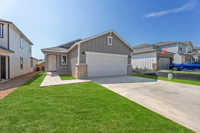 743 Langston Ln, New Braunfels, TX 78130 - photo 2