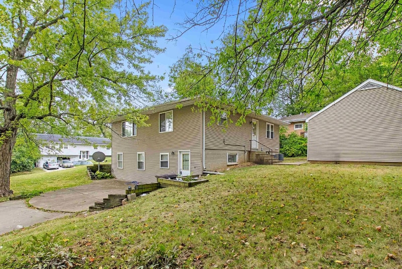 2103 E Harvard Ave, Peoria, IL 61614 - photo 1