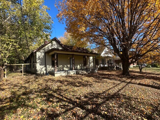 218 Holmes St unit A, Frankfort, KY 40601 - photo 3