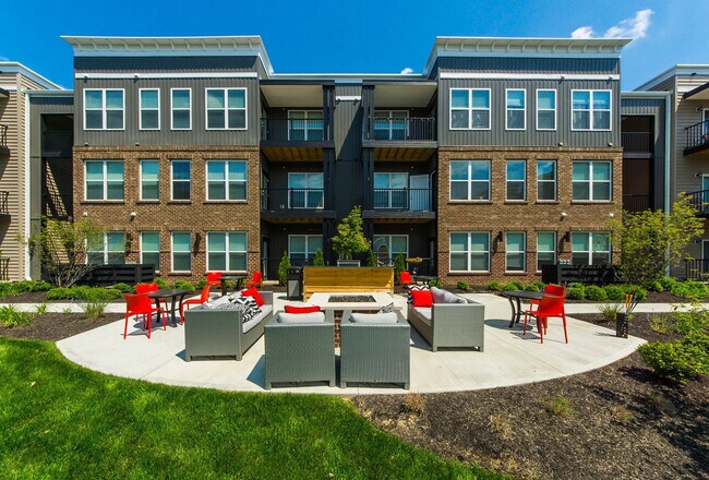 Stafford House, Columbus, OH 43235 - photo 5