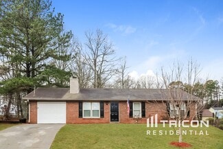 355 Paula Ct, Lawrenceville, GA 30046