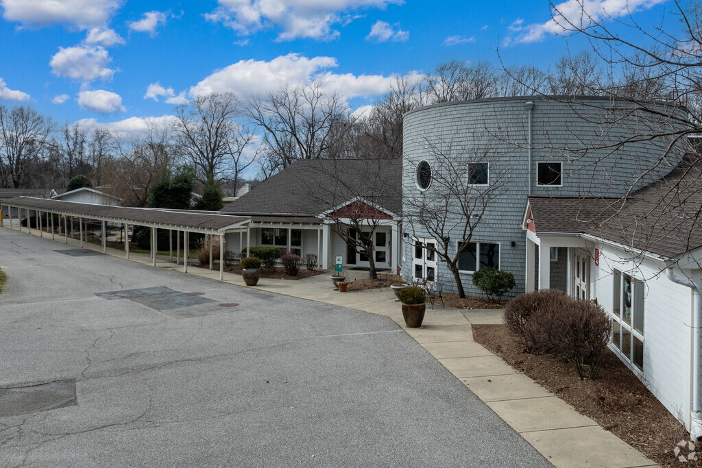 Chesapeake Montessori School in Maryland fosters independence and a love for learning.