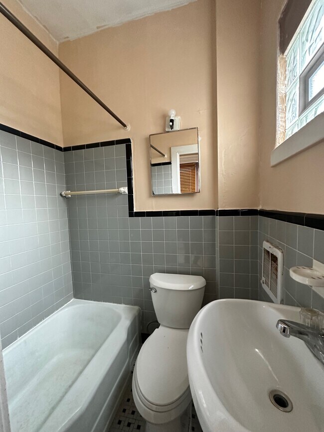 1205 Arrott St unit 1, Philadelphia, PA 19124 - photo 6