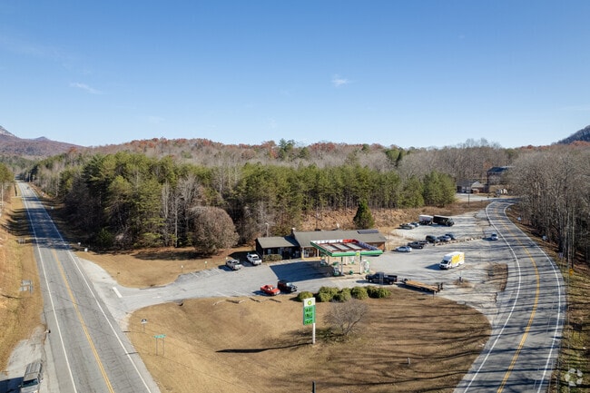 Locals in Holly Springs can stop by nearby gas stations to refuel and grab a quick bite to eat.