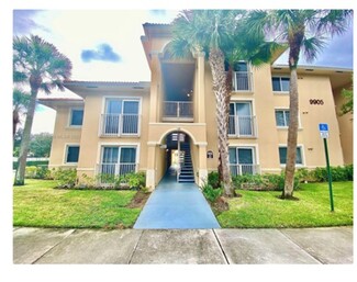 9905 Westwood Dr, Tamarac, FL 33321