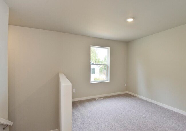 8504 13th Ave E unit 36476616, Tacoma, WA 98445 - photo 4